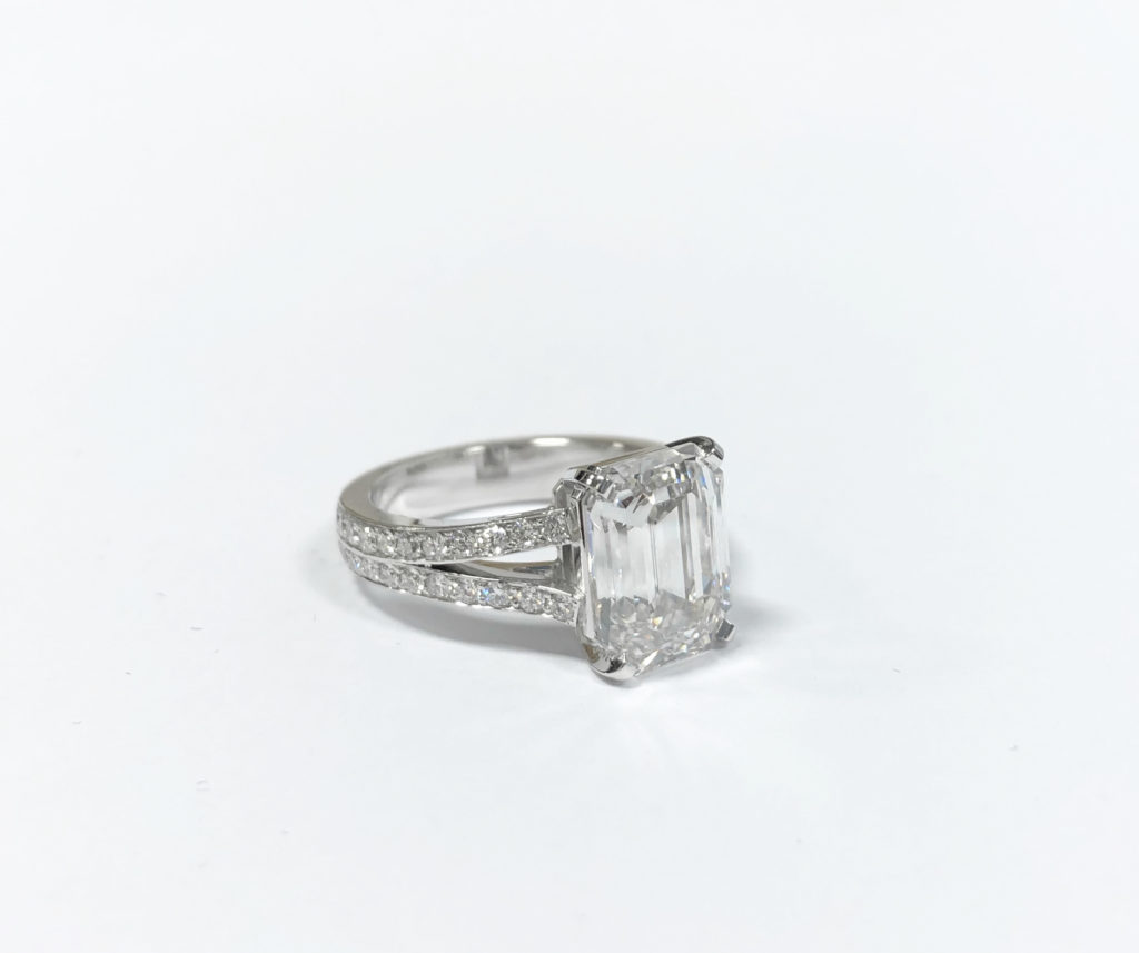 Diamond ring (Sold)