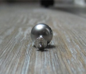 Pearl pins