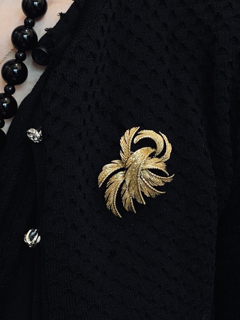Gold brooch, Cartier (Sold)