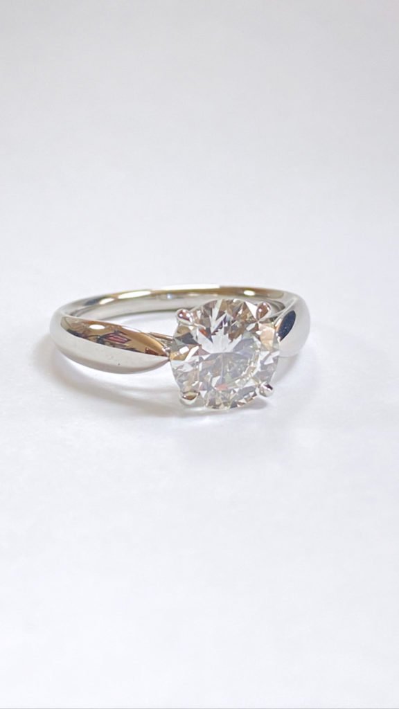Diamond ring (Sold)