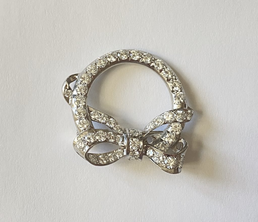 Bow diamond brooch (Sold)