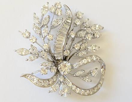 Platinum and diamond « foliate » brooch (Sold)