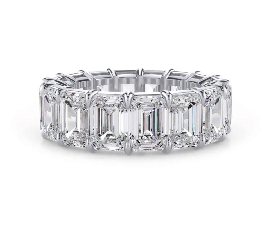 Bespoke wedding band in white gold 750 and diamond